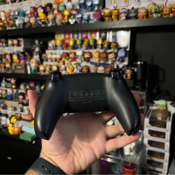 PS5 dual wireless controller - Picture 4 of 4